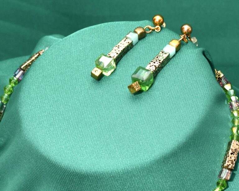 Energetski set od elbaita, Andara i Swarovski kristala sa hematitom u pozlati