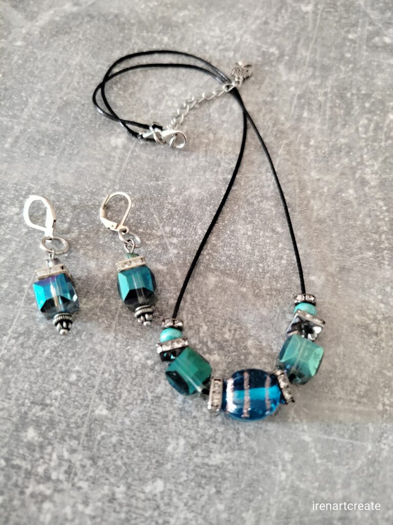 Boho ogrlica i minđuše sa sea glass-om, plavim obsidijanom, andara kristalom, srebrom i kožom – unikatni ručno rađeni nakit"